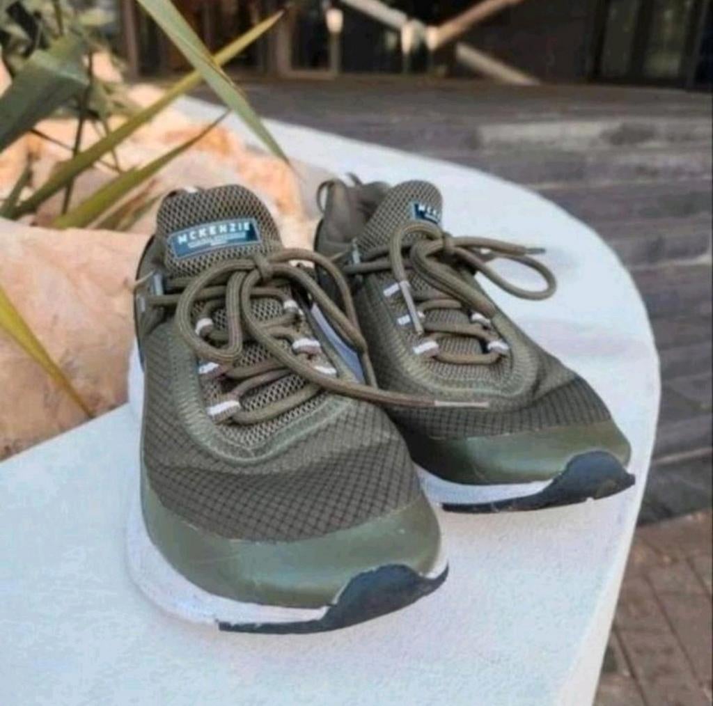 MCKENZIE Sneakers in Size 38, Kleding | Dames, Ophalen of Verzenden, Zo goed als nieuw, Sneakers of Gympen