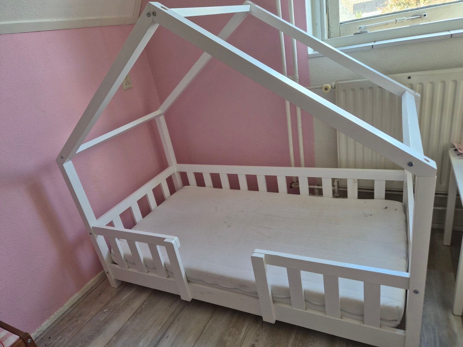 kinderbed met nachtkastje, Ophalen, 180 cm of meer, 70 tot 85 cm, Matras