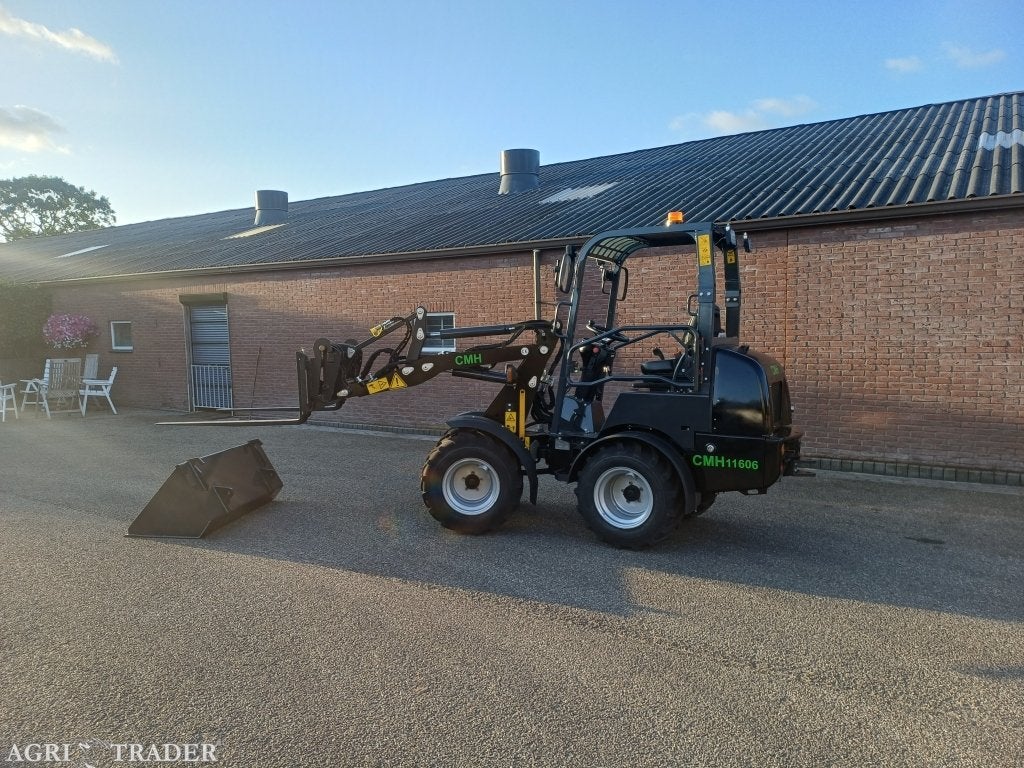 CMH W11606 mini Shovel Kubota Shovels, Welgelegenweg, Ophalen of Verzenden, Wiellader of Shovel, Dijkstroe@gmail.com