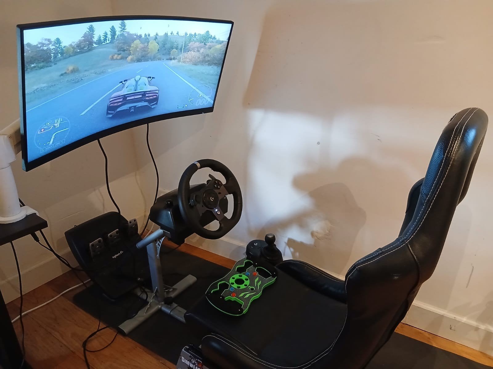 Playseat sim met curved screen  logitec stuur én schakelpook, Spelcomputers en Games, Ophalen of Verzenden, Gebruikt, Stuurtje of Sportattribuut