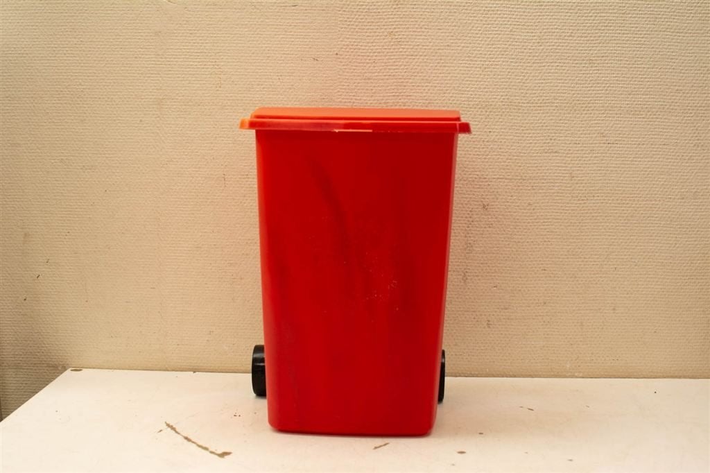 #VERW!, 40 liter of meer, Ophalen of Verzenden, Gebruikt, Kunststof