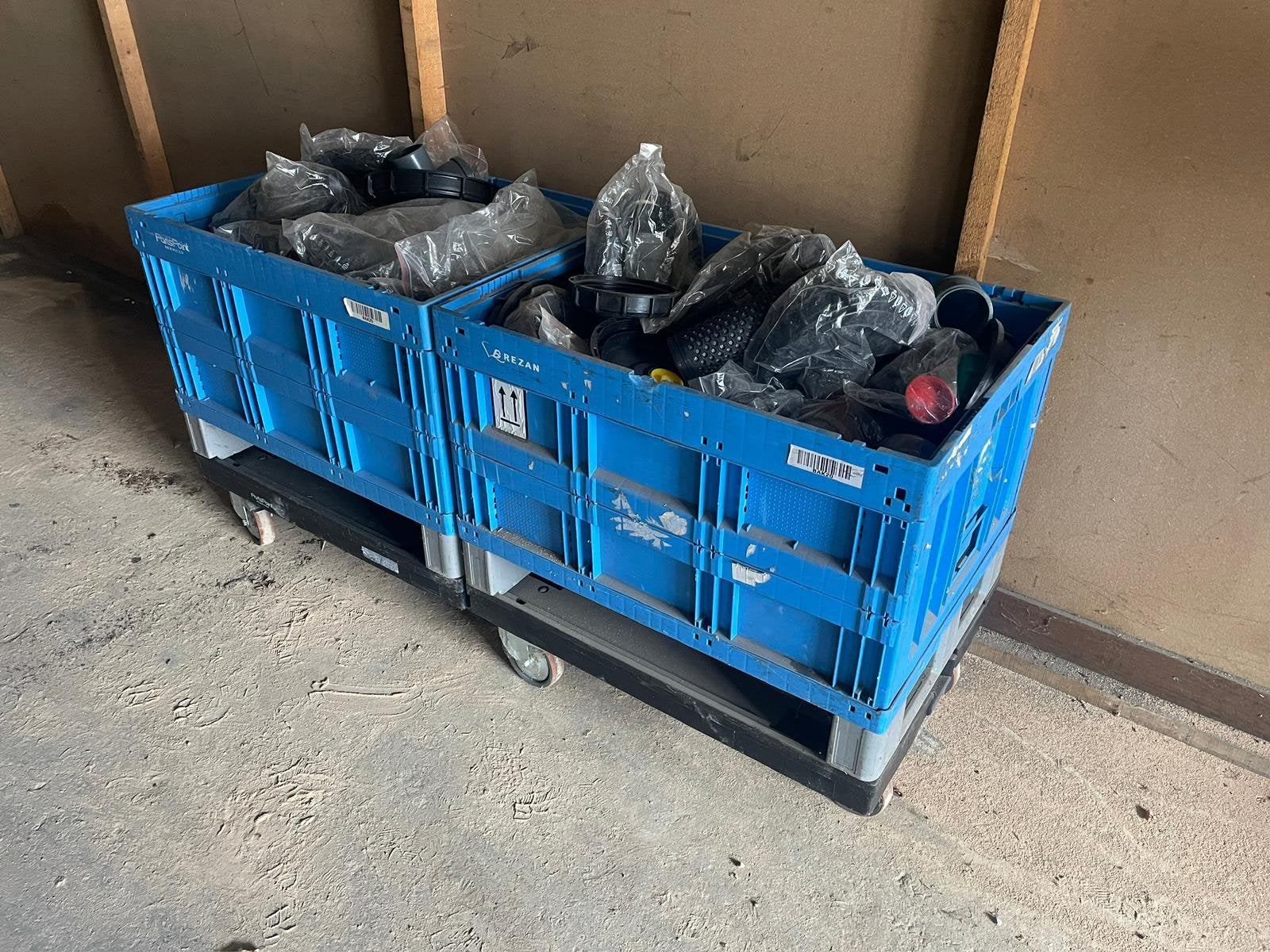 2 bakken vol met IBC adapters / accessories!, ., Nieuw, Ophalen of Verzenden, .