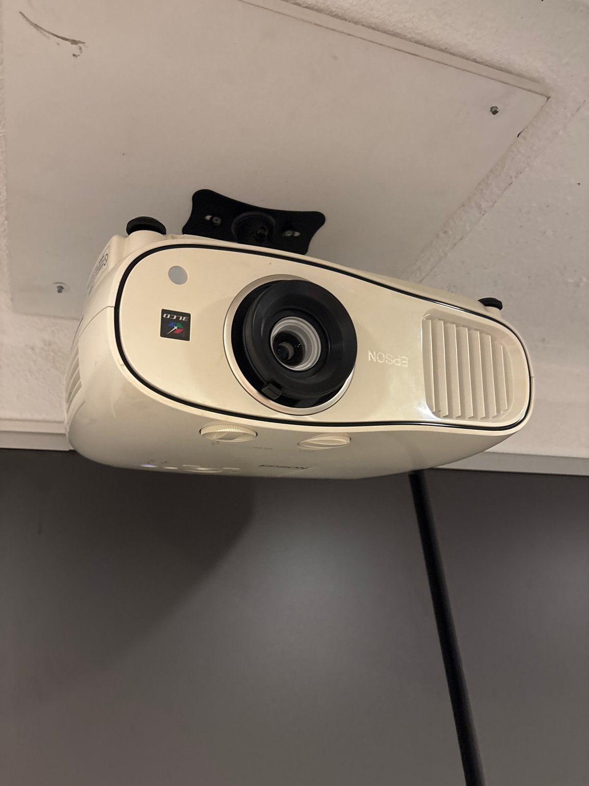 Epson EB-W06 WXGA 3LCD Projector met afstandsbediening, Ophalen, Zo goed als nieuw, LCD, Overige resoluties