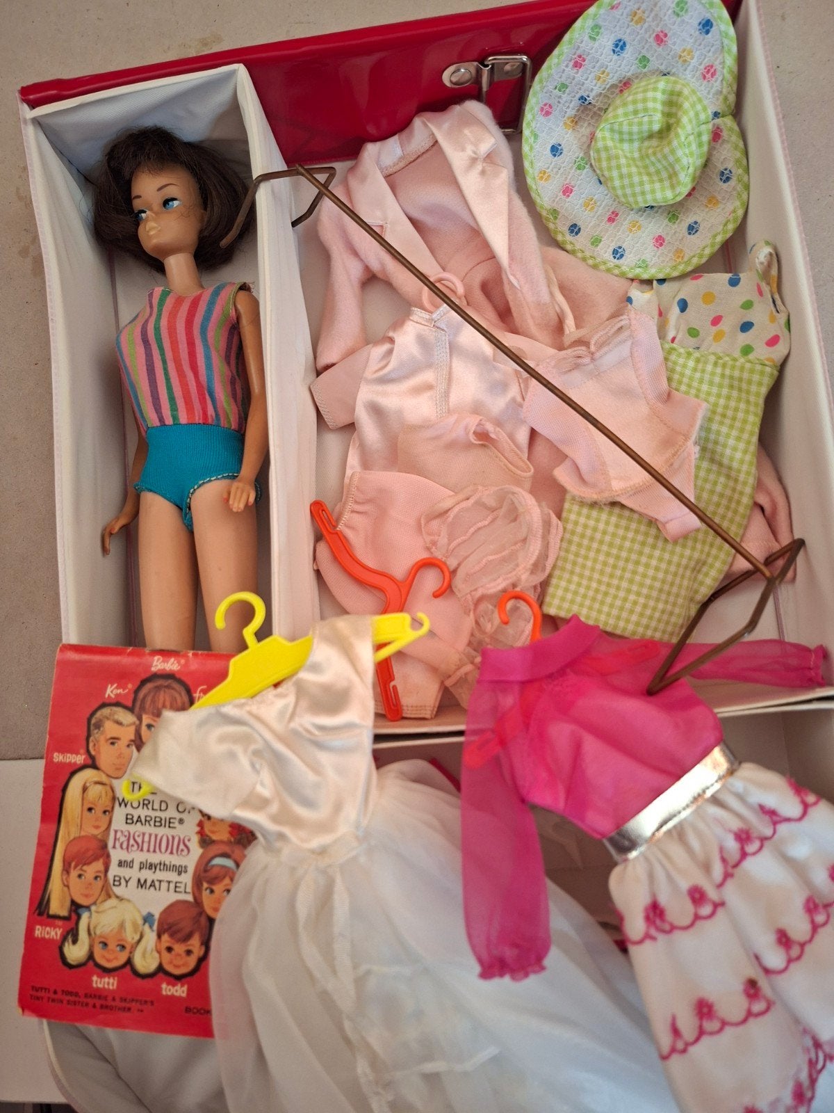 Koffertje barbie doll American girl pop kleertjes mattel, Ophalen of Verzenden, Fashion Doll