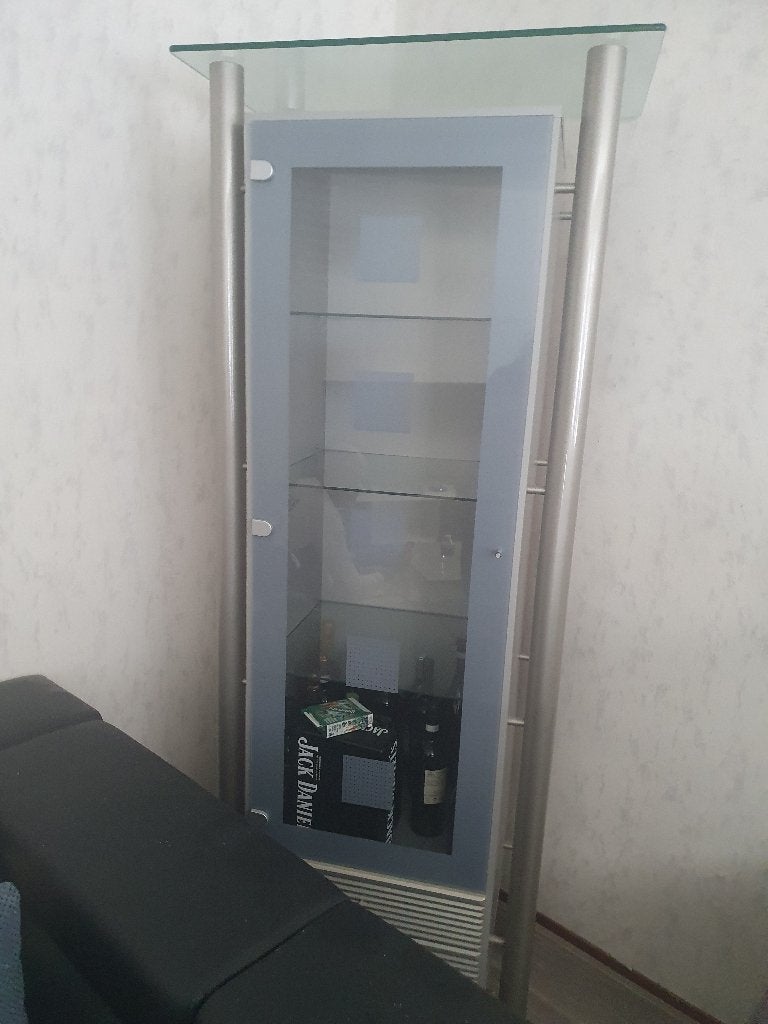 Mooie vitrinekast en dressoir, Ophalen, 150 tot 200 cm, Glas, Modern