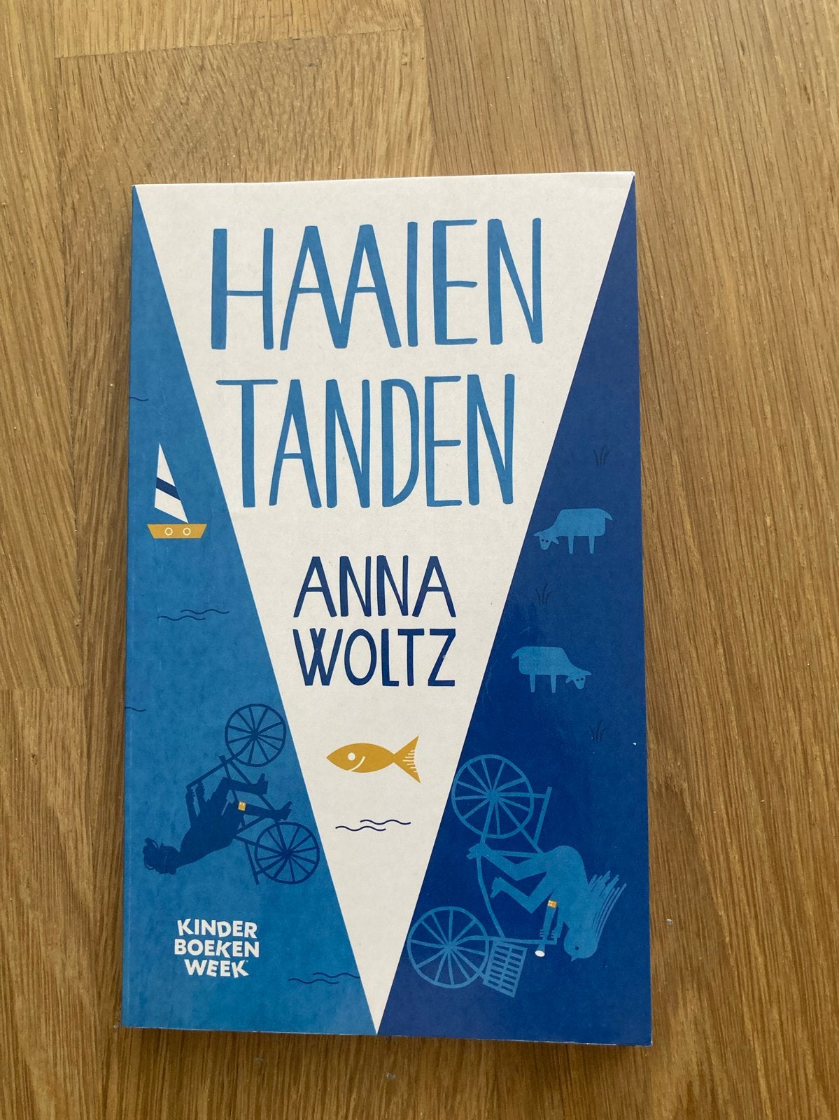 Haaien Tanden - Anna Woltz (Kinderboekenweek), Boeken, Ophalen of Verzenden, Zo goed als nieuw, Fictie