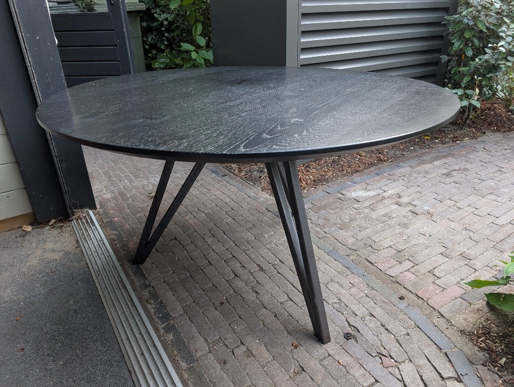 Table du Sud - Ronde Eiken Tafel - 130cm, deep black, facet, Ophalen, Gebruikt, Vijf personen of meer, 100 tot 150 cm