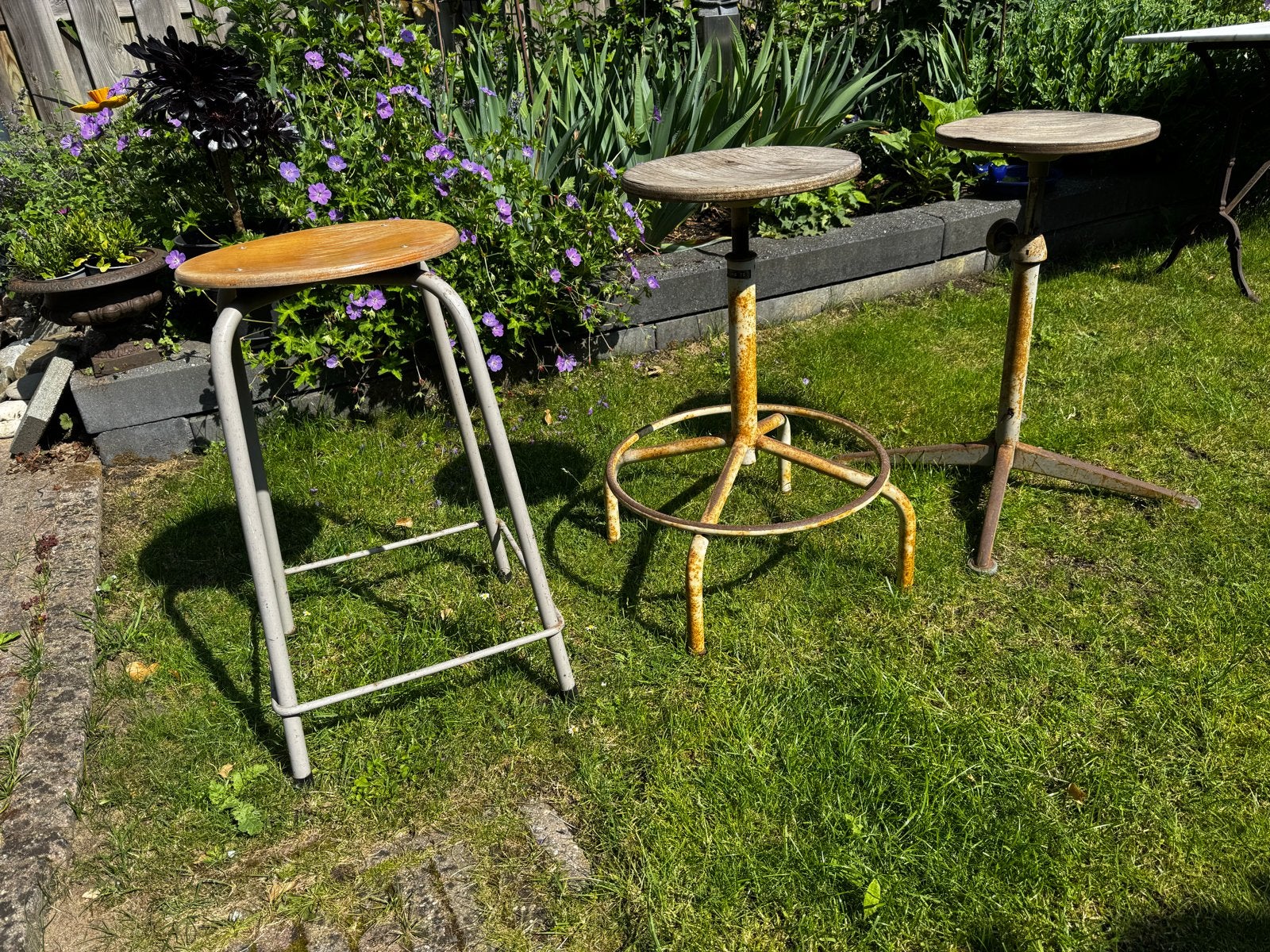 Vintage Laboratoriumkrukken - Set van 3, Huis en Inrichting, Krukjes, Ophalen, In hoogte verstelbaar, Gebruikt, IJzer