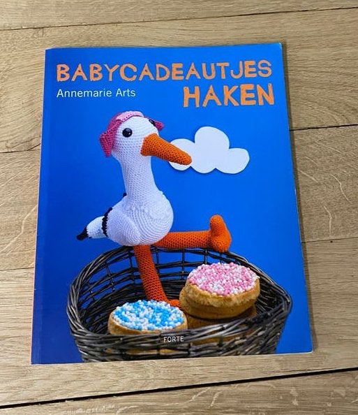 Babycadeautjes haken, Ophalen of Verzenden, Zo goed als nieuw, Haken, Patroon of Boek