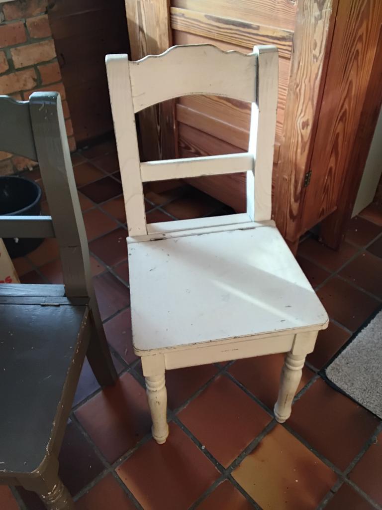 2 stoeltjes met klep, Ophalen
