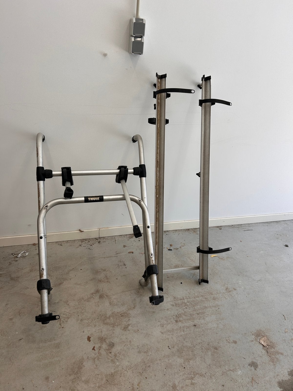 Fietsendrager Thule, Ophalen, 2 fietsen, Zo goed als nieuw, Achterklepdrager