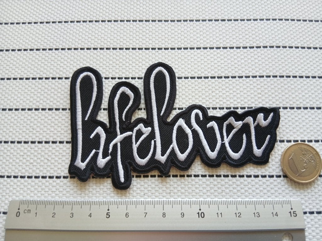 Lifelovervrij mooie shaped embrodered patch L4- metal, Ophalen of Verzenden, Nieuw, Kleding