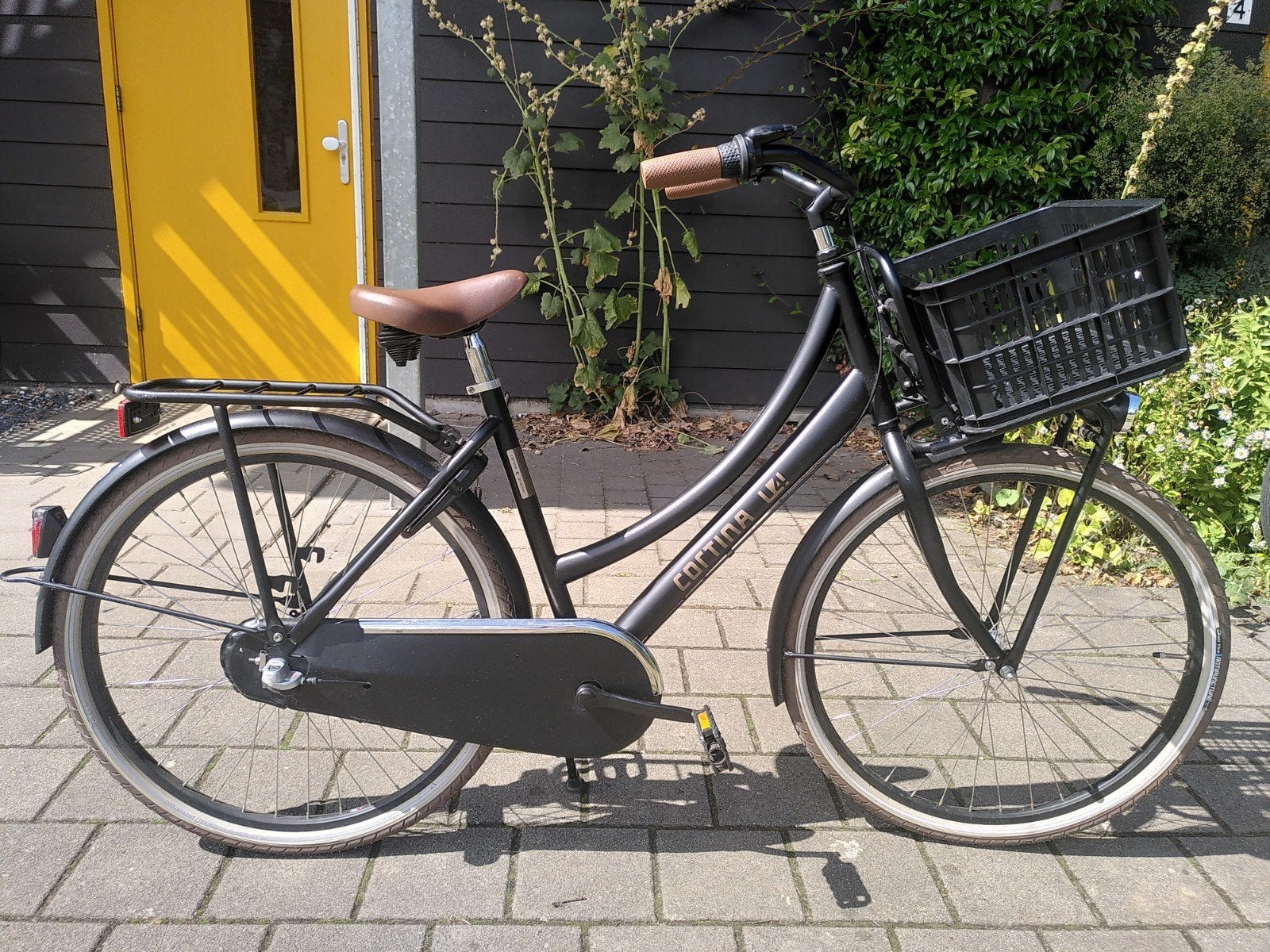 Supermooie Cortina meisjesfiets 26 inch, Terugtraprem, Versnellingen, Zo goed als nieuw, Cortina