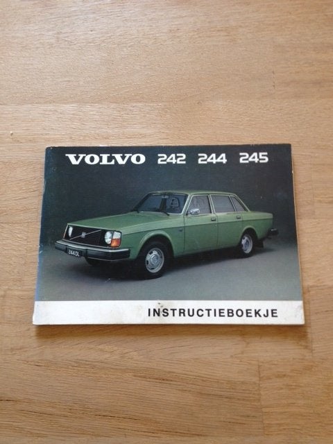 Volvo 242 244 245 Instructieboekje  1974    NL, Ophalen of Verzenden