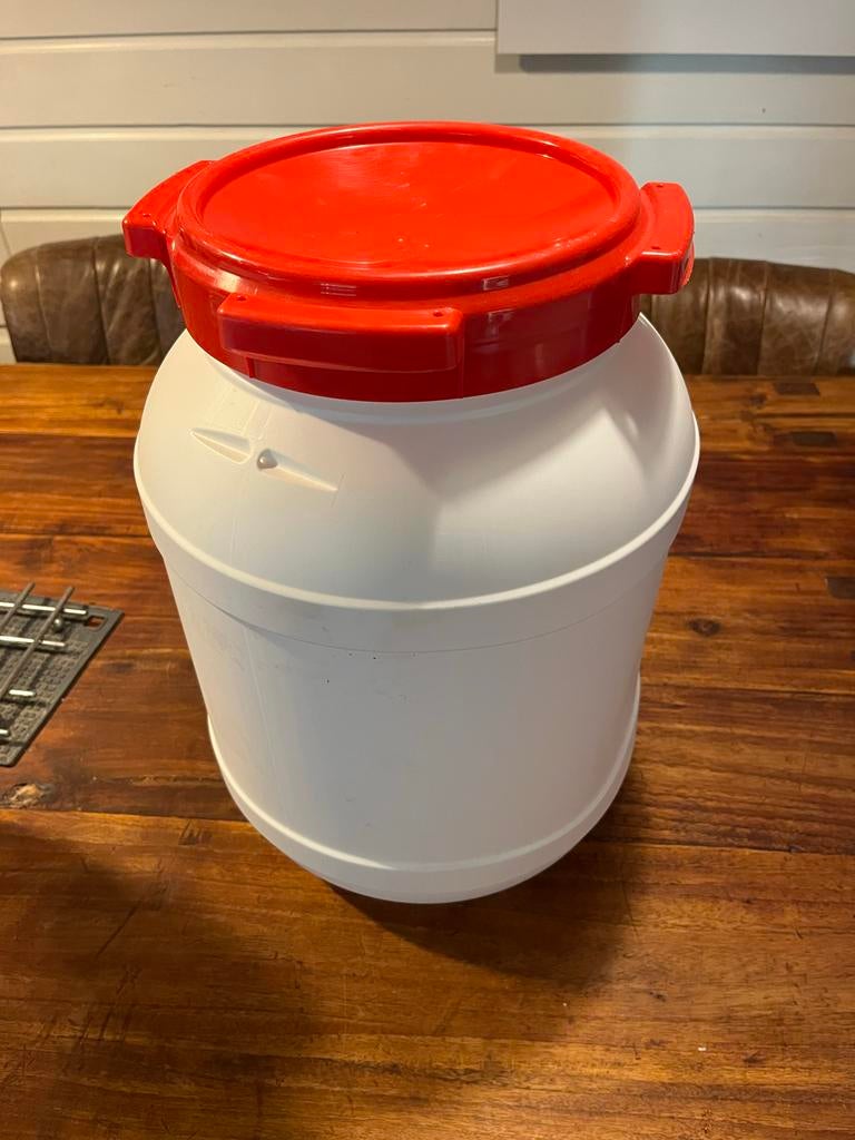 Curtec ton met rood deksel, Ophalen of Verzenden, Vee