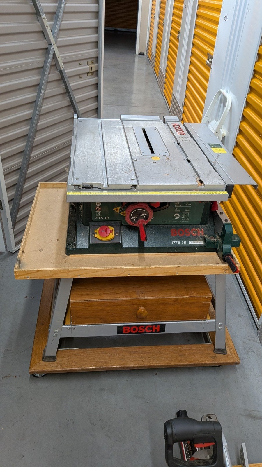 Bosch PTS10 zaagtafel met extra zaagbladen en opbergbox, Ophalen, Gebruikt, Cirkelzaag, 70 mm of meer
