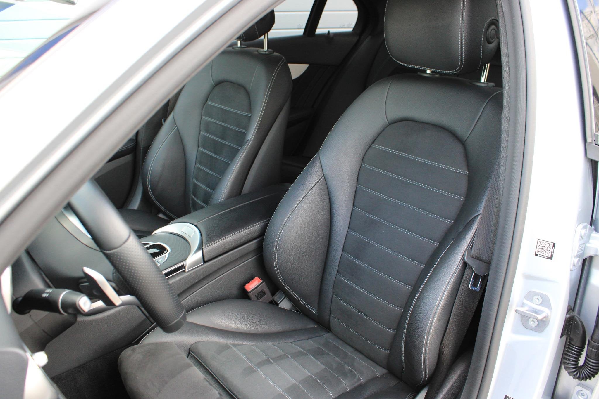 Mercedes-Benz C-Klasse 180 AMG 360 Graden | Virtual Cockpit, Auto's, Mercedes-Benz, Leder en Stof, Sedan, 16 km/l, 5 stoelen