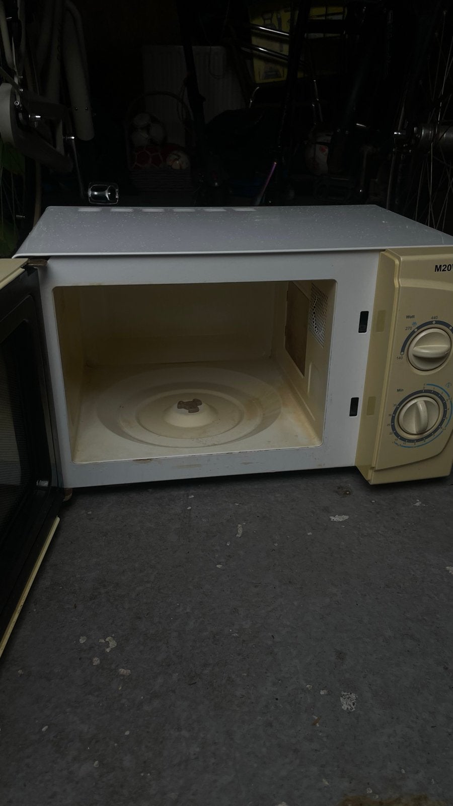 Proline Magnetron M20W - 800 Watt, Schoongemaakt en Werkend, Ophalen, Gebruikt, Vrijstaand, Magnetron