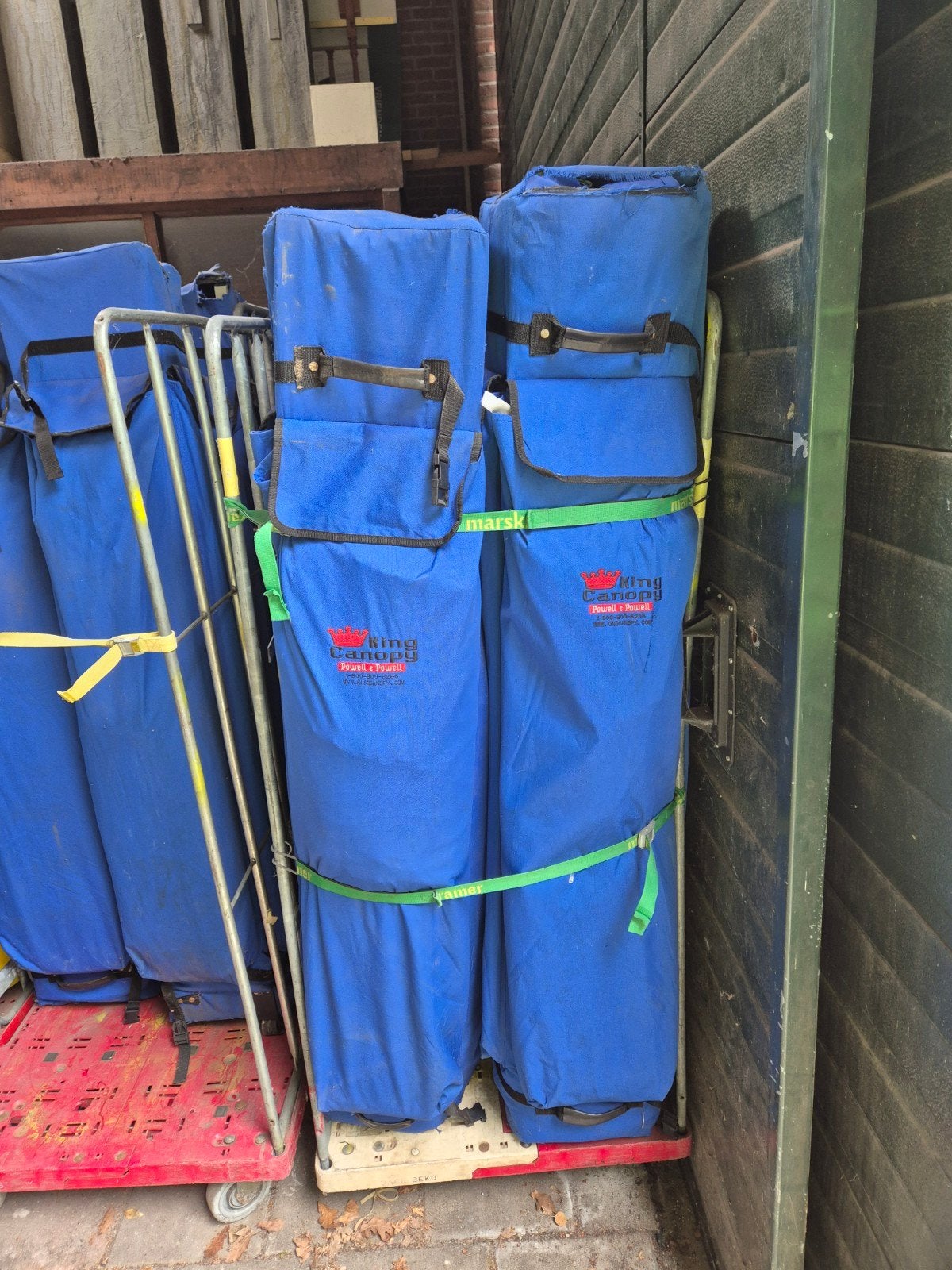 20 King Canopy Partytenten 3x3m, blauw/wit, op rolcontainers, Ophalen