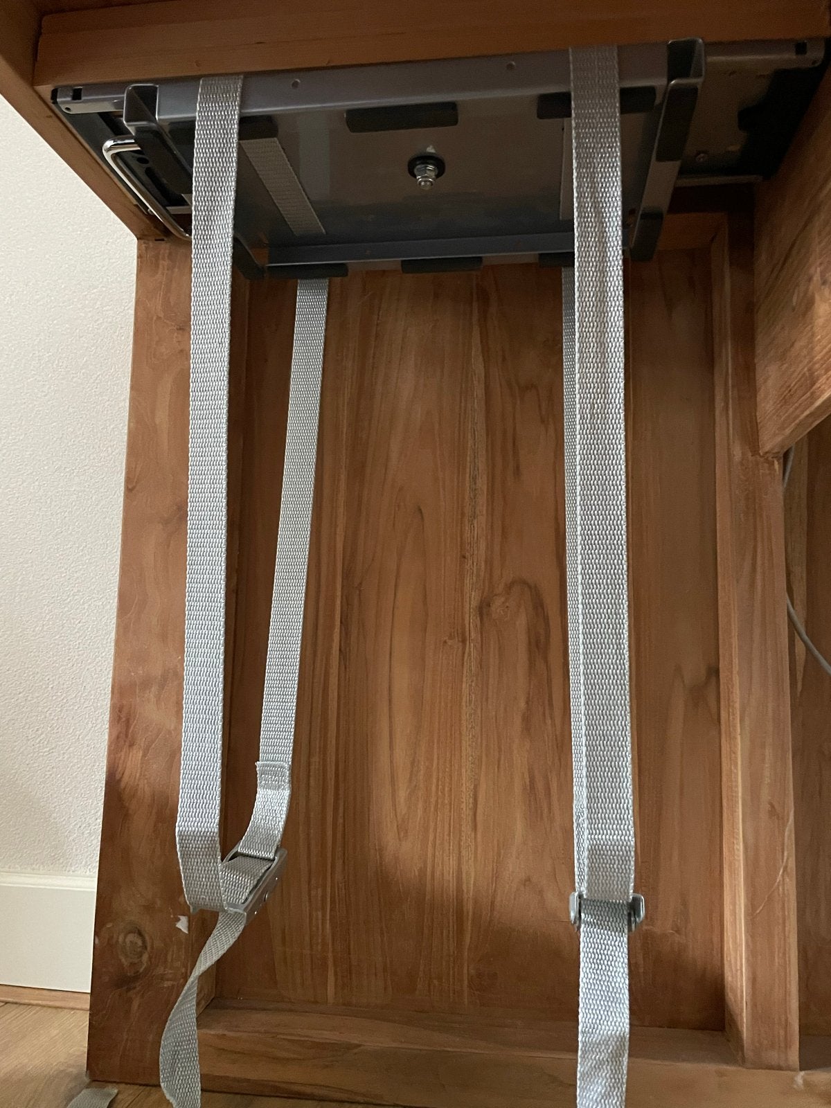 Ophangbeugel Computer/pc houder onder bureau, Ophalen, Gebruikt