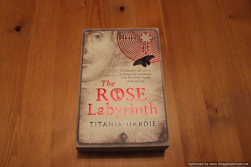 Titania Hardie - The Rose Labyrinth, Boeken, Ophalen of Verzenden, Gelezen