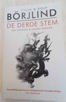 De derde stem Cilla Börjlind 9789400511934, Boeken, Ophalen of Verzenden, Gelezen
