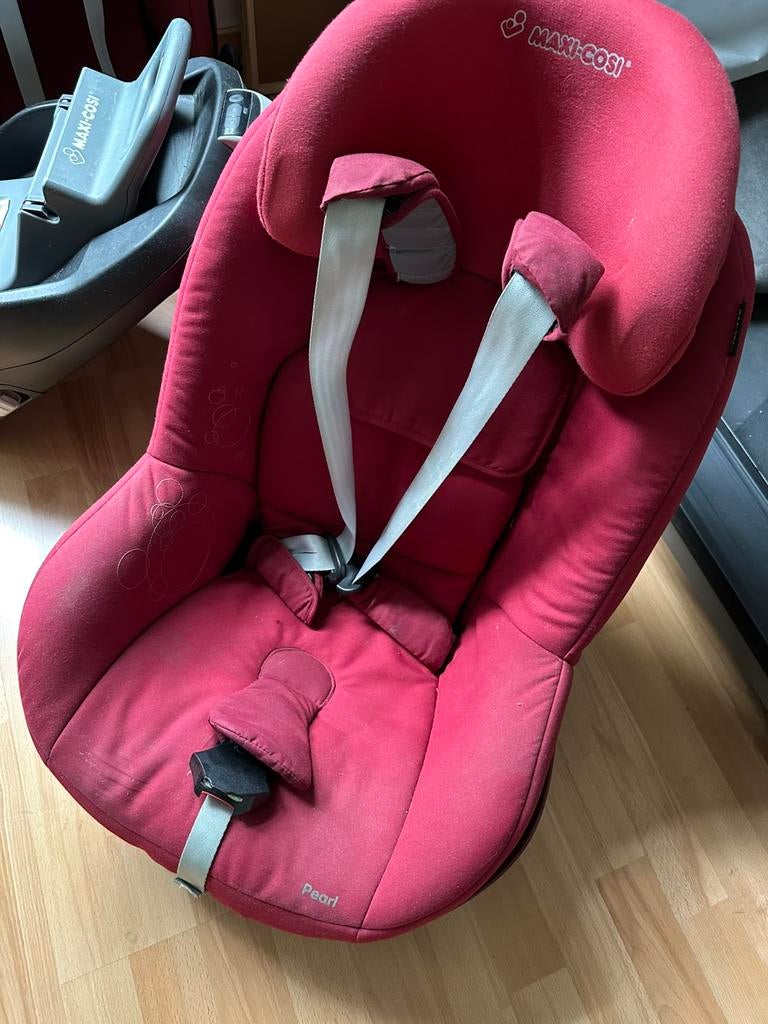 Maxi cosi pebble en pearl easyfix, Kinderen en Baby's, Autostoeltjes, Ophalen of Verzenden, Zo goed als nieuw, Isofix, 0 t/m 13 kg