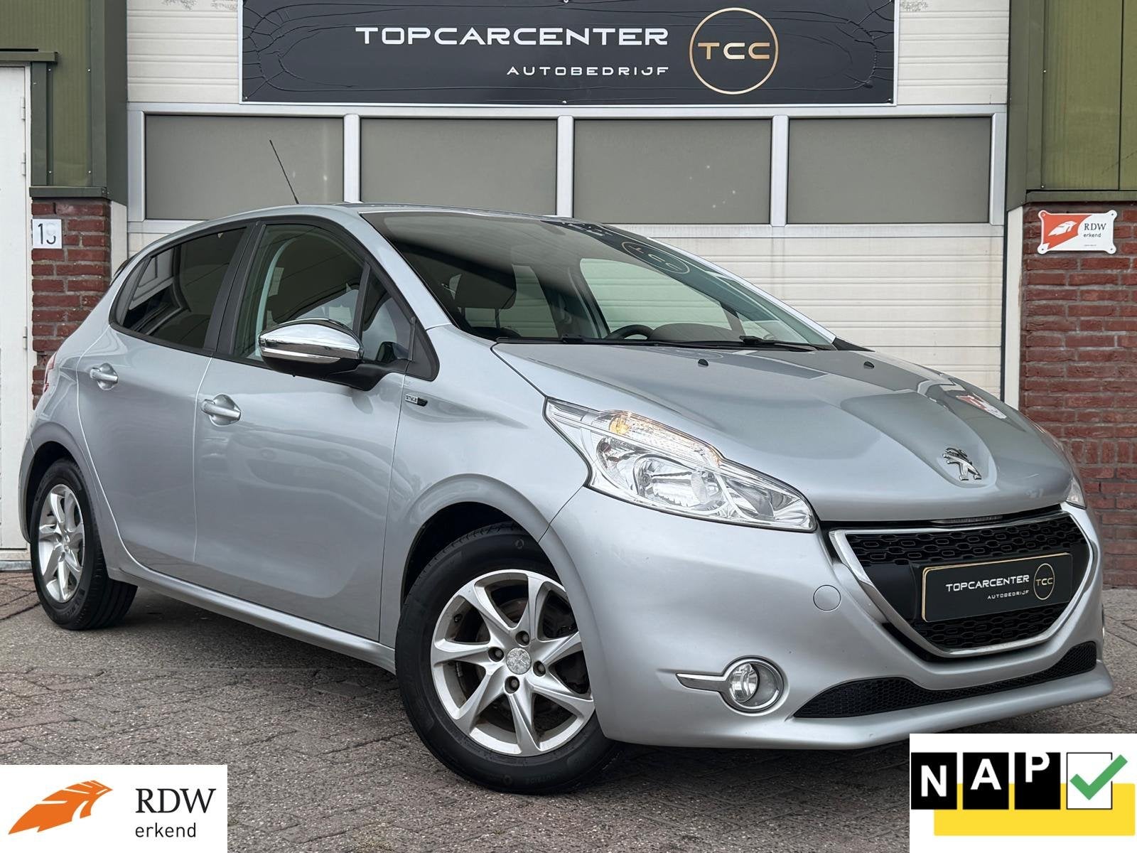 Peugeot 208 1.2 Style/AIRCO/AUT/PARKS/NAVI/CRUISE/APK/NAP, Auto's, Euro 6, 1199 cc, Origineel Nederlands, 3 cilinders