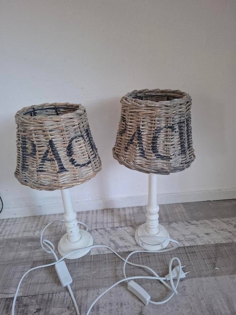 Set van 2 houten tafellampen met rieten kap, Huis en Inrichting, Gebruikt, Landelijk, Rustiek, Bohemian, Ophalen of Verzenden