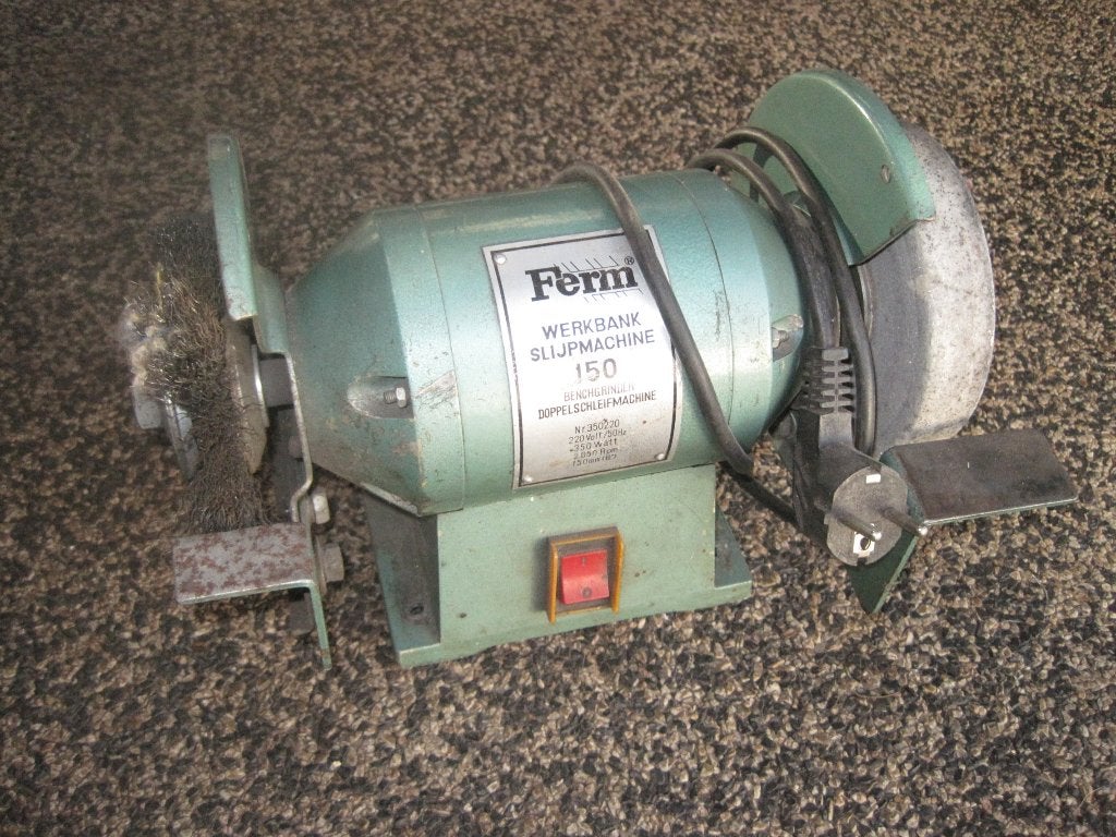 Ferm werkbank slijpmachine 150mm 6" 350W, Doe-het-zelf en Verbouw, Ophalen of Verzenden, Gebruikt, Minder dan 700 watt, Werkbankslijpmachine