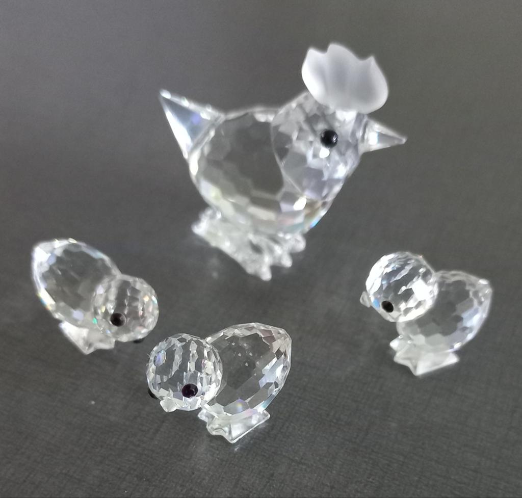 Swarovski kristallen kip met kuikens, Antiek en Kunst, Antiek | Glas en Kristal, Ophalen of Verzenden