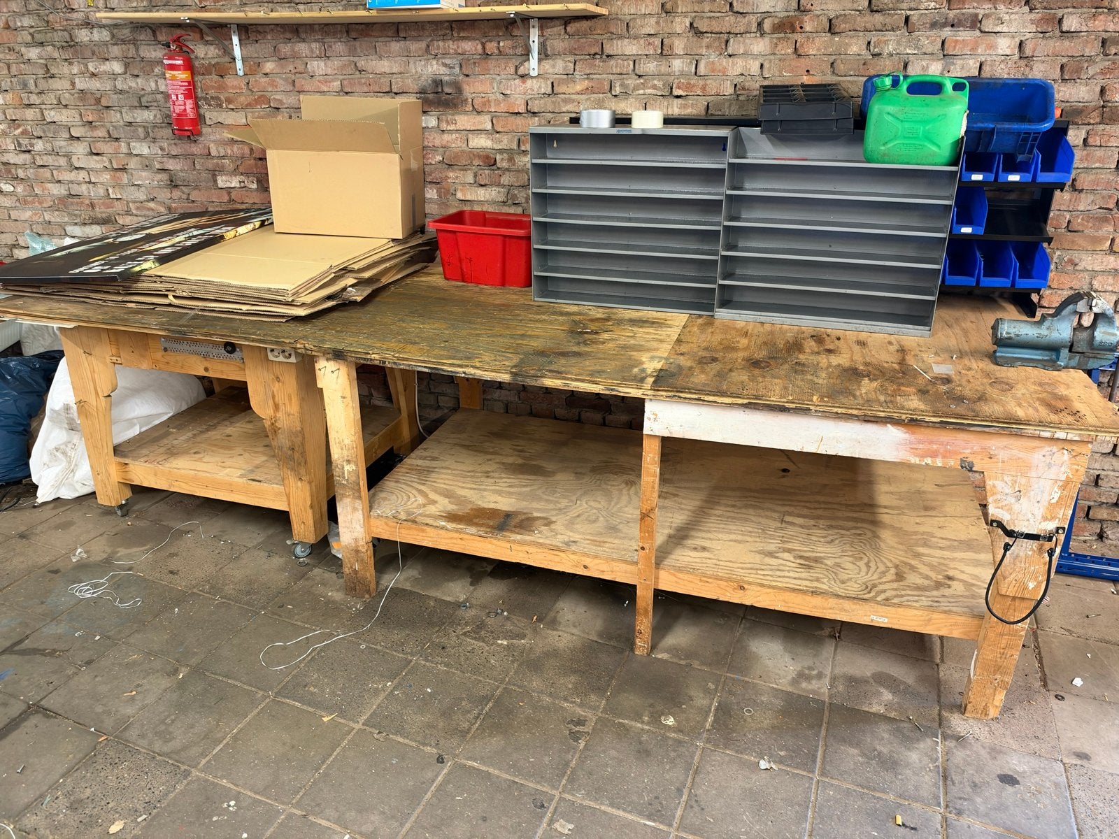 Stevige houten werkbank, Ophalen, Gebruikt, Werkbank, 170 cm of meer