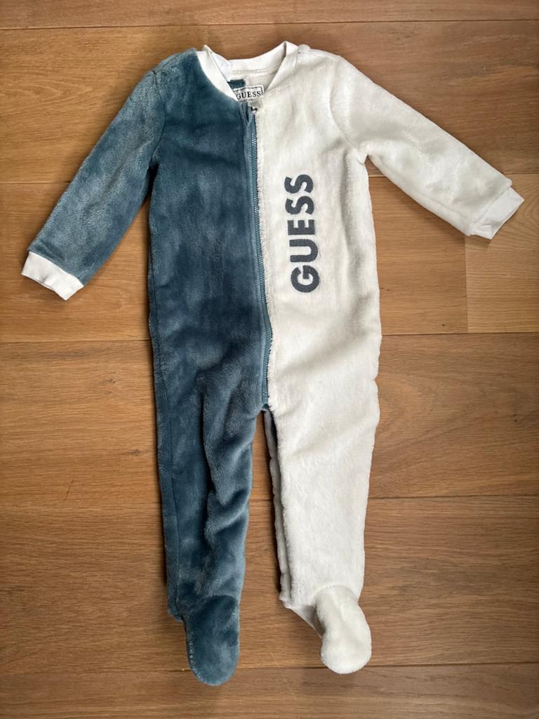 Guess baby overall / jumpsuit maat 12 maanden, Ophalen of Verzenden, Zo goed als nieuw, Meisje