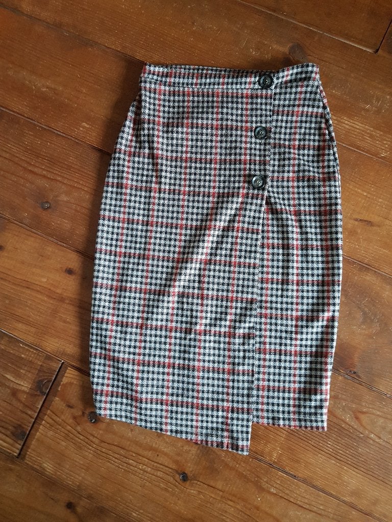 Geruit wikkelrokje van Pull & Bear, maat M, Kleding | Dames, Rokken, Gedragen, Maat 38/40 (M), Bruin, Knielengte, Ophalen of Verzenden
