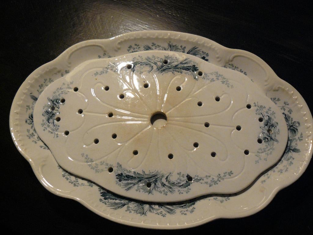 “Antieke Villeroy & Boch Mettlach ‘Flora’ visschaal, Huis en Inrichting, Keuken | Servies, Ophalen, Gebruikt, Overige typen, Overige stijlen