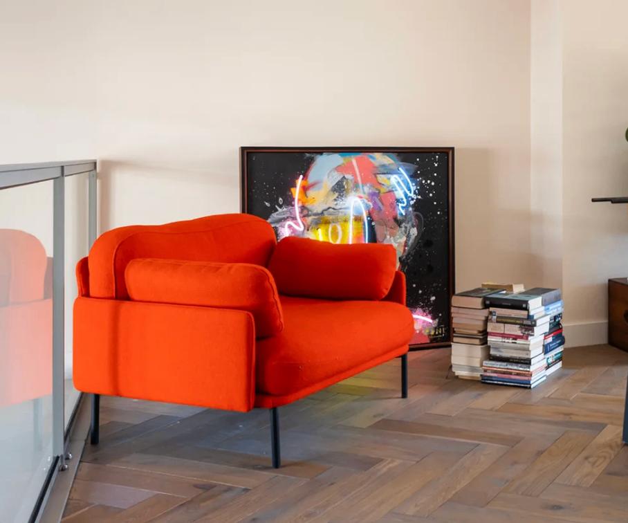 Stoel, Huis en Inrichting, Fauteuils, Ophalen, Oranje fauteuil, met mooie hoogwaardige stof van het merk Fest, 75 tot 100 cm, Zo goed als nieuw