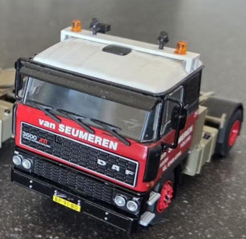 DAF 3600 - Van Seumeren - WSI, Hobby en Vrije tijd, Modelauto's | 1:50, Ophalen, Zo goed als nieuw, Bus of Vrachtwagen, Wsi