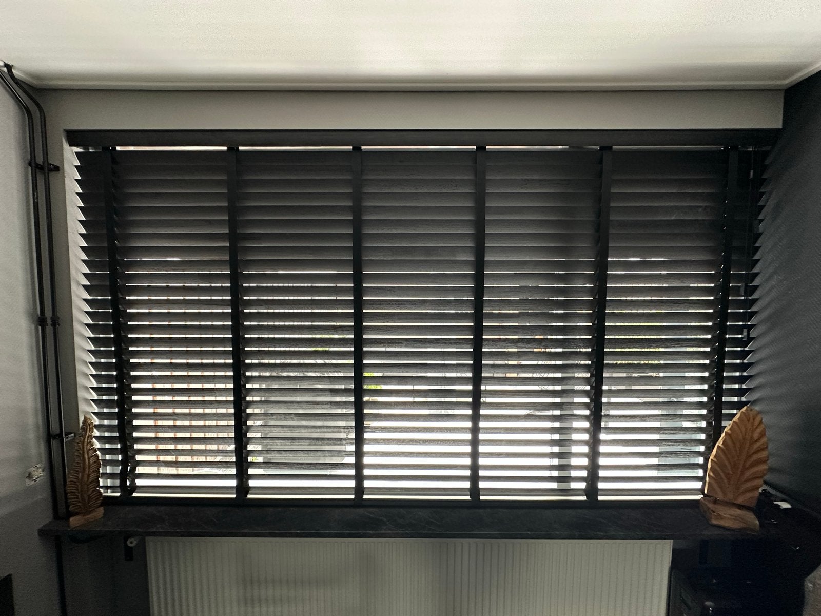 Zwarte houten jaloezieën - 302 x 170cm 65mm breed, Ophalen, Jaloezie, Overige merken, Zwart
