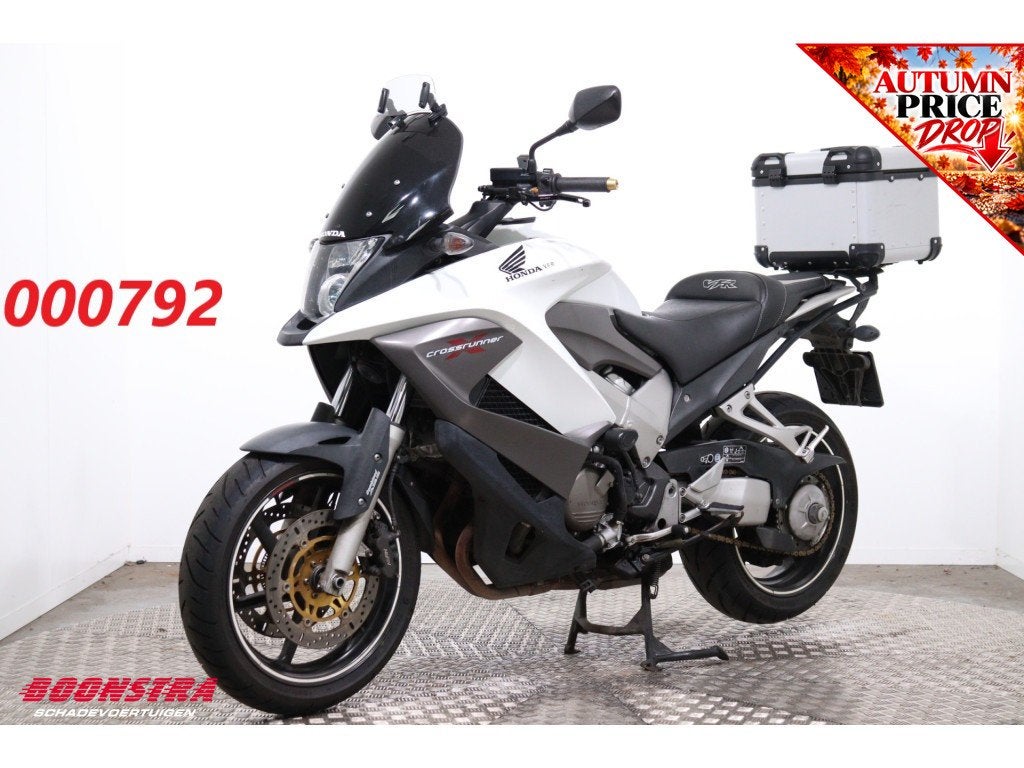 Honda VFR 800X Crossrunner C-ABS Heizgriffe (bj 2011), Dopplerlaan 4
9207HC  DRACHTEN, NL, Boonstra Schadevoertuigen, 782 cc, Meer dan 35 kW