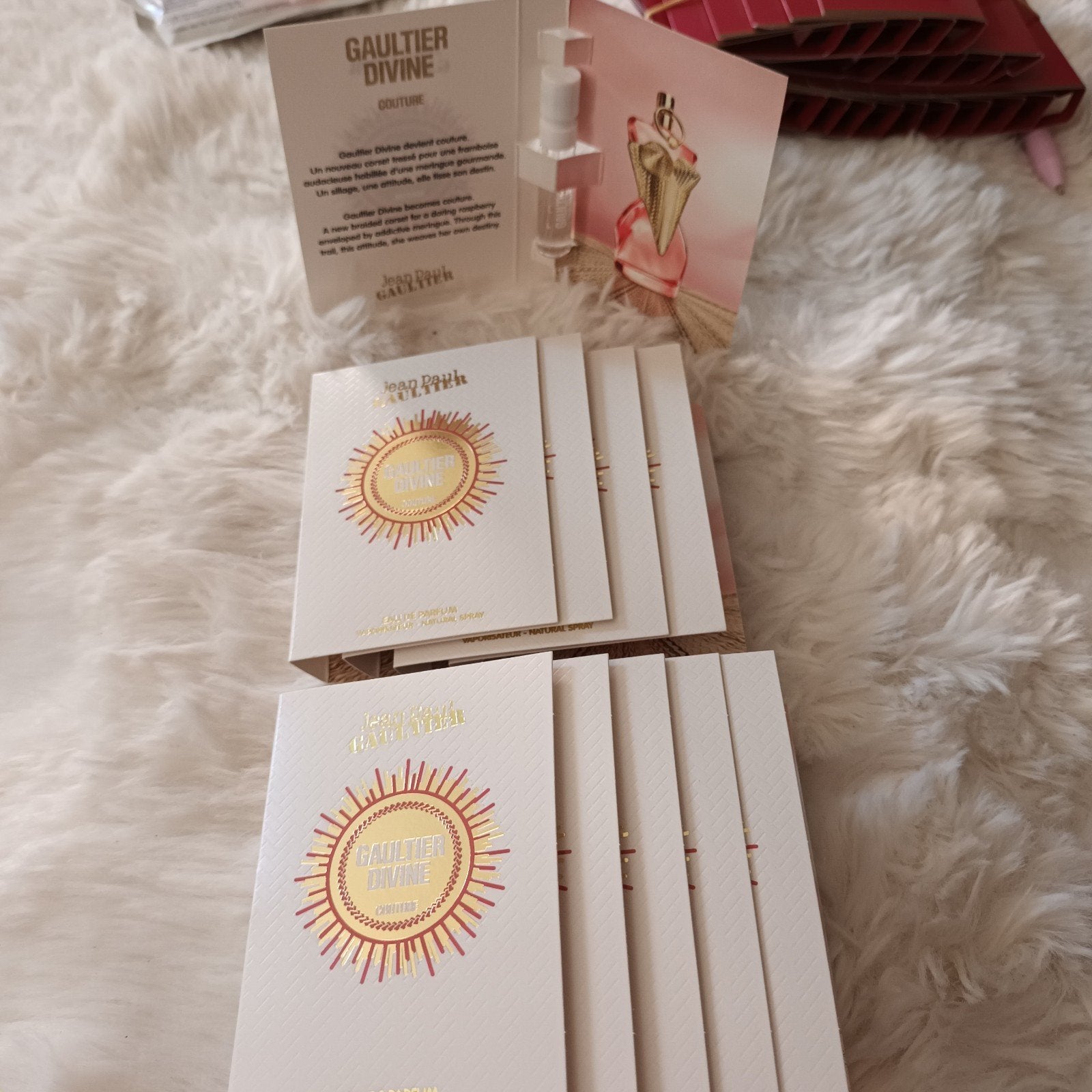 Jean Paul gaultier DIVINE parfum proefjes..10 x..nieuw, Ophalen of Verzenden, Nieuw