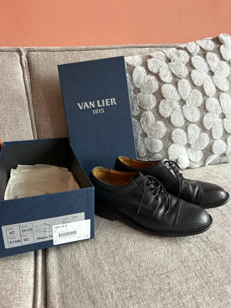 42 van lier lederen schoen, blauw incl originele doos, Kleding | Heren, Schoenen, Blauw, Ophalen of Verzenden, Gedragen, Veterschoenen