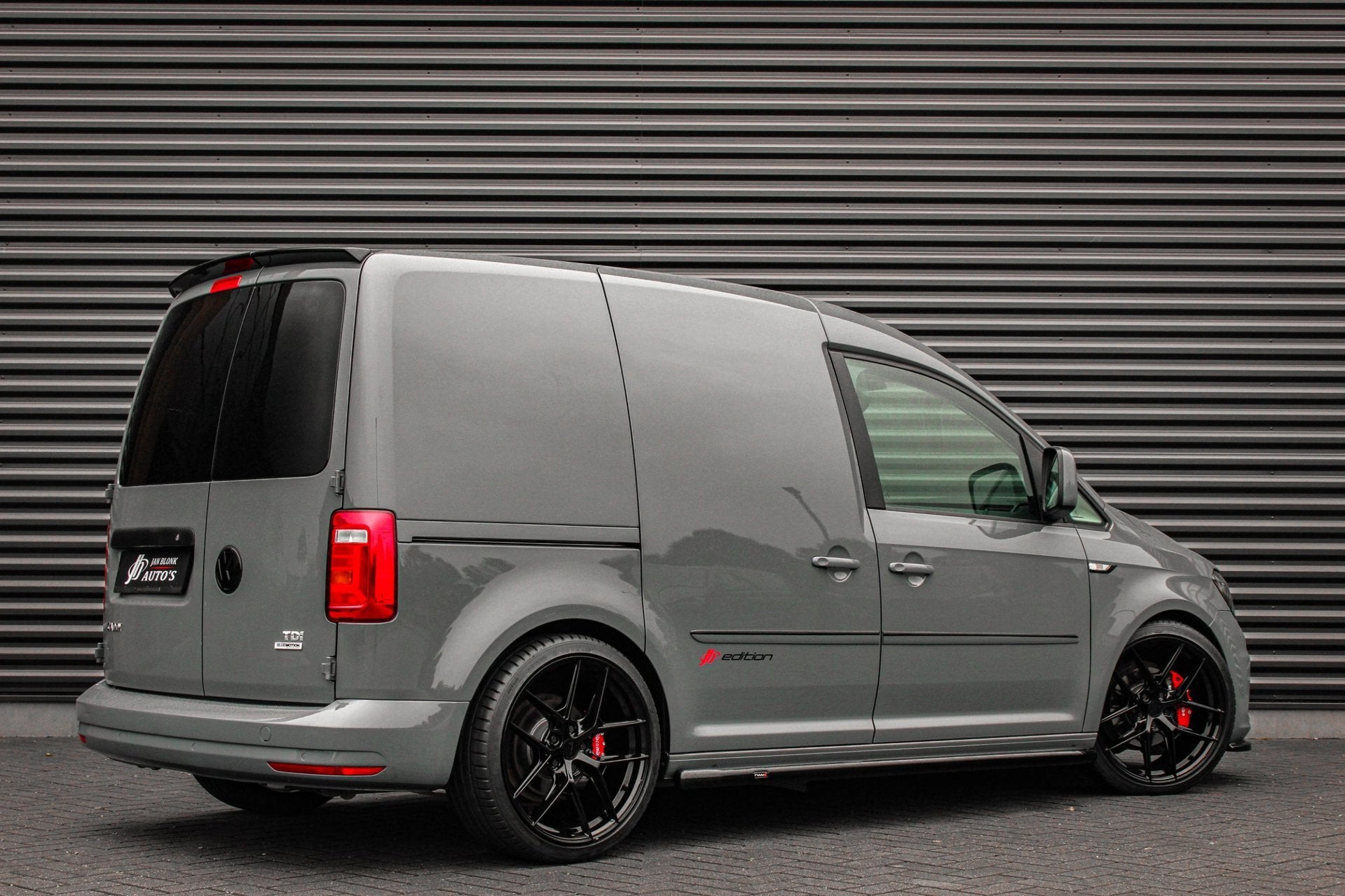 Volkswagen Caddy 2.0 TDI L1H1 185PK NARDO GREY LOOK / 72DKM, Voorwielaandrijving, Gebruikt, 4 cilinders, Volkswagen