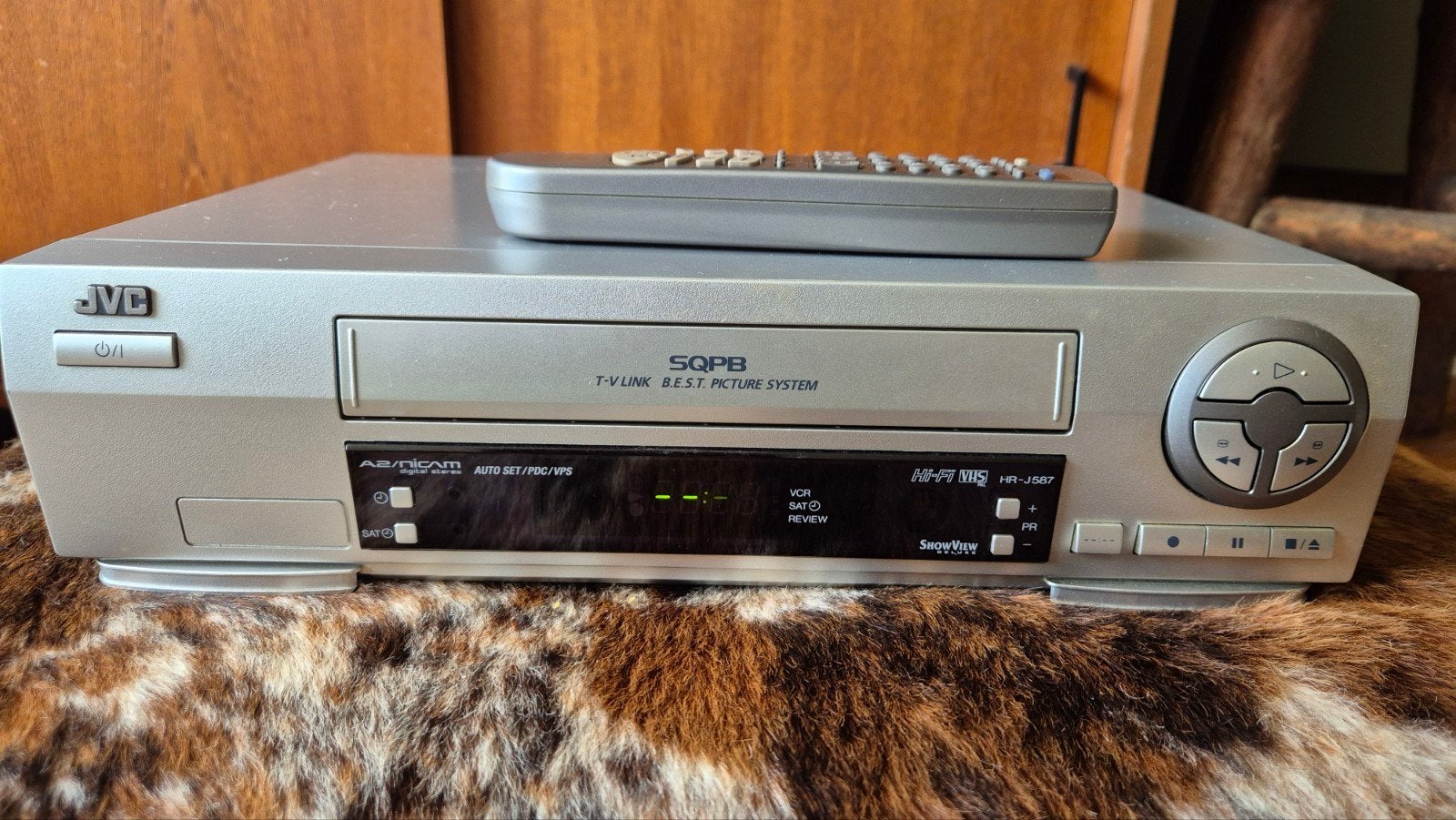 JVC HR J587 VHS videorecorder originele afstandsbediening, Ophalen of Verzenden, Gebruikt, VHS-speler of -recorder
