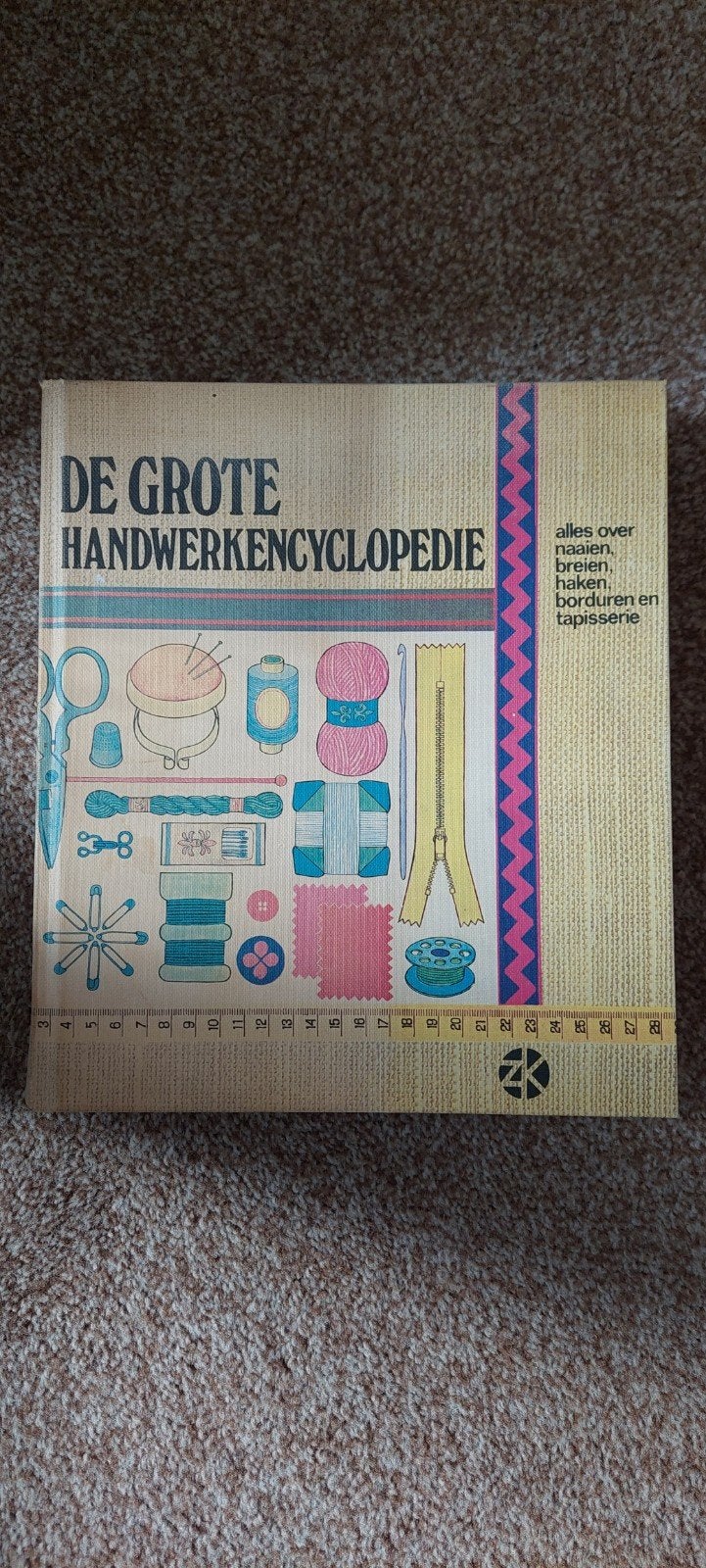 De Grote Handwerkencyclopedie - Naaien, Breien, Haken, Ophalen of Verzenden, Gelezen, Overige onderwerpen