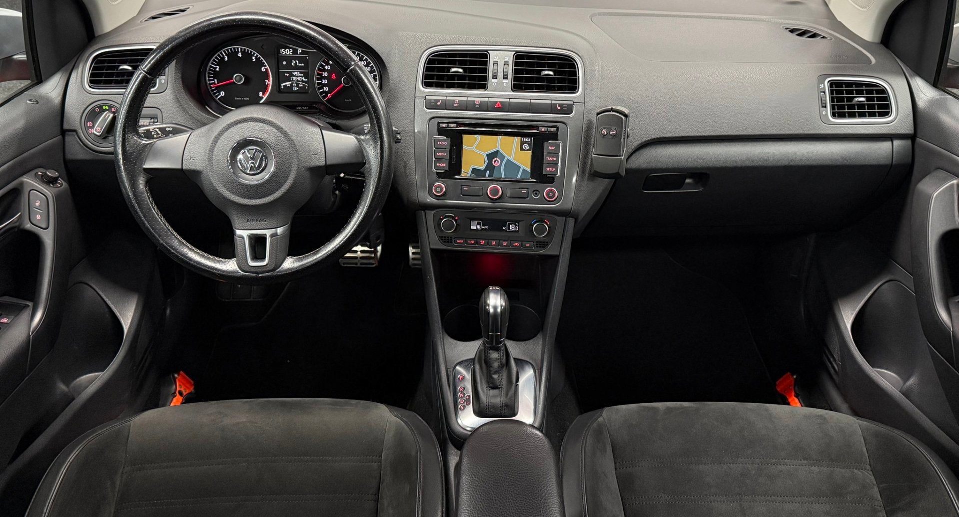 Volkswagen Polo 1.2 TSI Cross*Automaat*1/2Leder*Navi*Ketting, Euro 5, Zwart, 4 cilinders, Origineel Nederlands