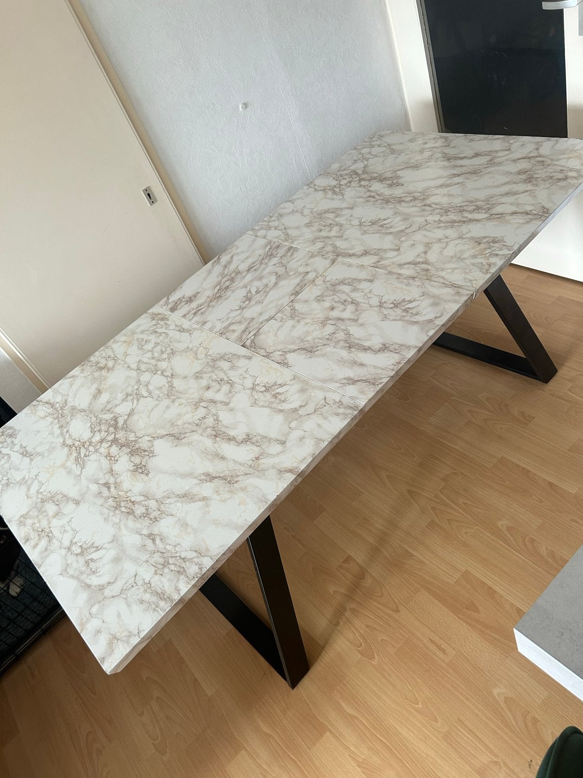 Foto 6 van Eettafel