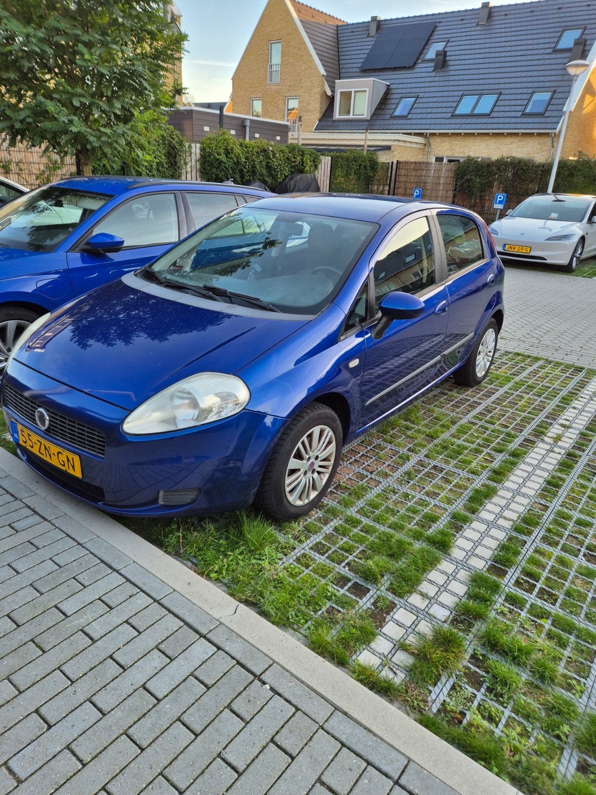 Fiat Punto 1.4 5DR 2008 Blauw, Auto's, Voorwielaandrijving, 40 €/maand, 4 cilinders, Origineel Nederlands