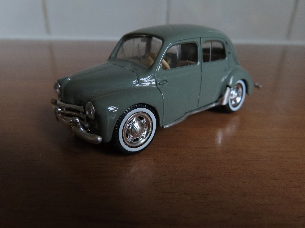 Schaalmodel Renault 4CV 1:43 Solido, als nieuw!, Ophalen of Verzenden, Zo goed als nieuw, Auto, Solido