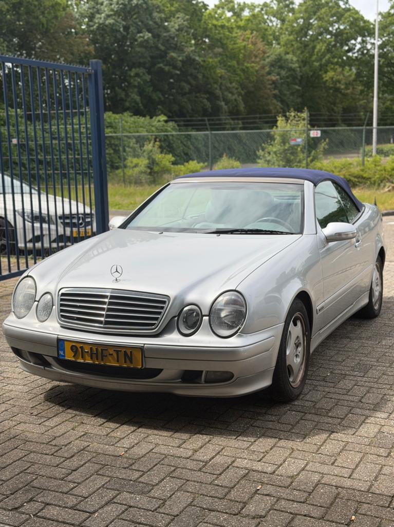 Mercedes-Benz CLK 3.2 Clk320 Cabrio Sport AUT 2000 Grijs, Auto's, Automaat, Achterwielaandrijving, 1595 kg, Cabriolet