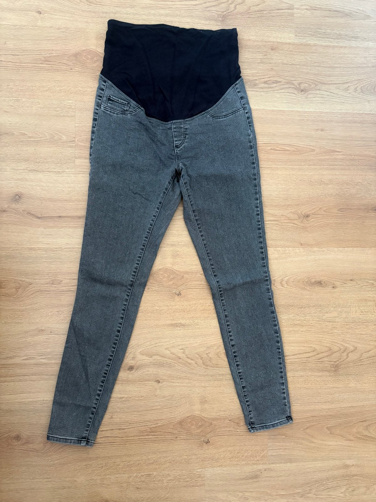Zwangerschapsbroek maat 38 van C&A, Maat 38/40 (M), Ophalen of Verzenden, Grijs, Gedragen